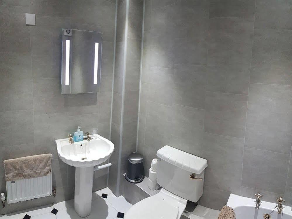 Stranmillis Court Apartment 벨파스트 외부 사진
